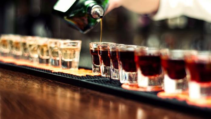 Vyhazov za alkohol neplatí! Soud se zastal propuštěného muže