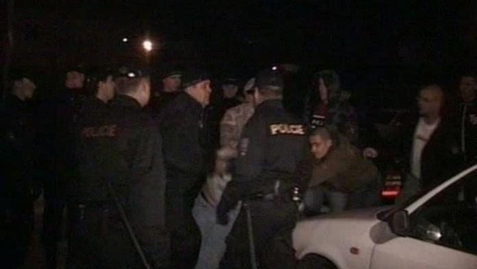 Policie zasáhla proti neonacistům, měli hákové kříže