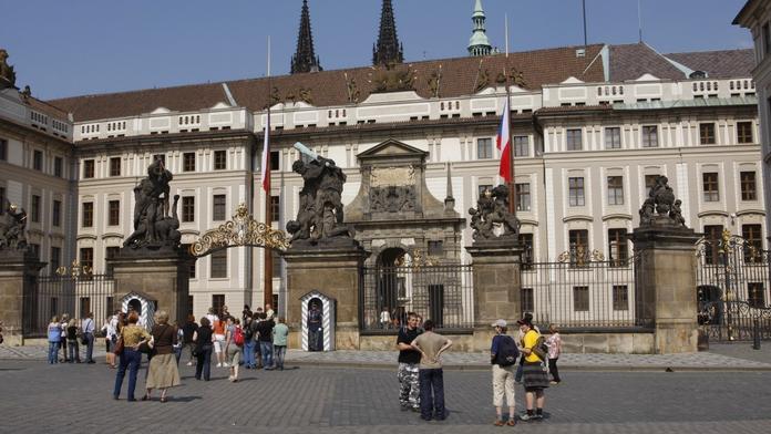 Praha je luxusním regionem EU, chudí Moraváci. ANKETA