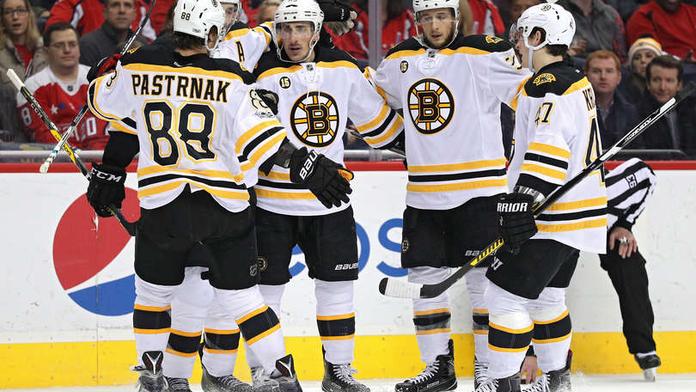 Pastrňák rozdával nahrávky, Krejčí pálil, Boston ale prohrál