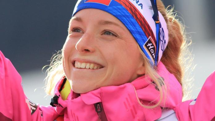 Ženský sprint vyhrála Eckhoffová. Davidová střílela bezchybně a je třetí