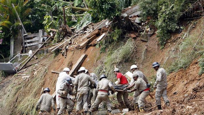 Počet obětí brazilských záplav a sesuvů půdy dosáhl přesáhl dvě stě