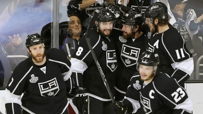 VIDEO: Los Angeles rozprášilo New Jersey a je krok od Stanley Cupu