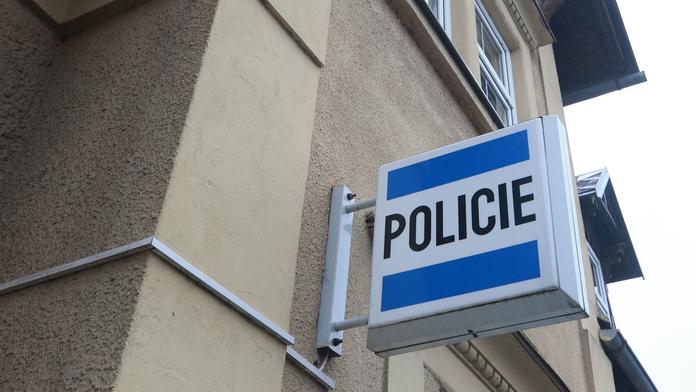 Na služebně v Plzni našli mrtvého policistu. Měl se sám zastřelit