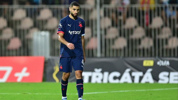 Pustí Slavia jednoho ze svých stoperů? Zájem má švédský AIK Stockholm