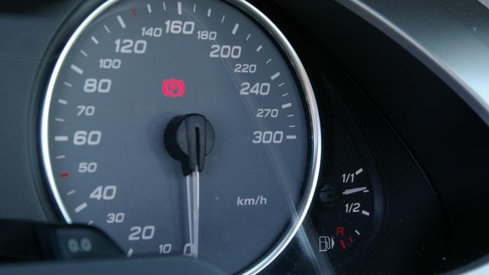 V Londýně vám značky samy zpomalí auto. Možná už brzy