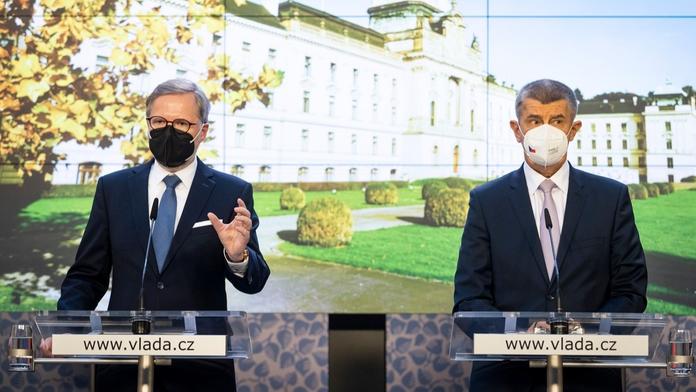 Lidé nejvíce důvěřují Fialovi a Babišovi. U všech politiků ale převažuje nedůvěra