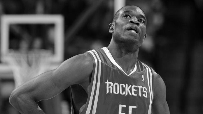 NBA přišla o legendu. Po zákeřné nemoci zemřel slavný Dikembe Mutombo