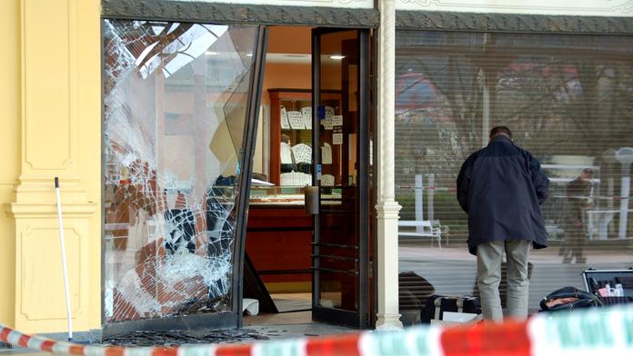 Velká tabáková loupež: Z trafiky u Brna zmizelo 50 tisíc cigaret!