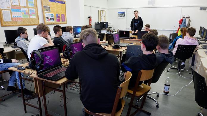 Skončila esport liga středních škol. Kdo má v lavicích nejlepší hráče?