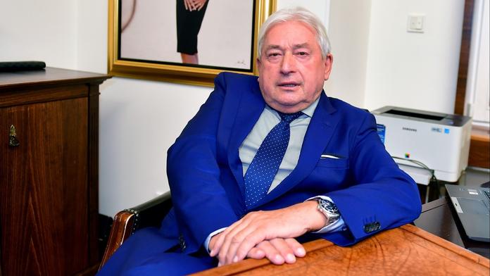 Známý český fotbalový agent skončil v nemocnici, Paska prodělal mrtvici