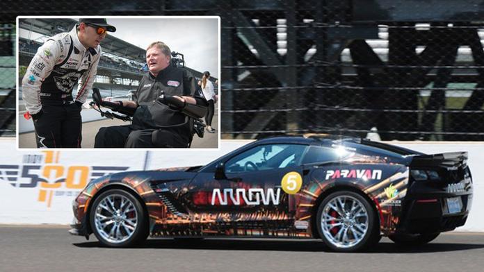 Borec! Ochrnutý závodník usedl znovu za volant, jel 244 km/h!