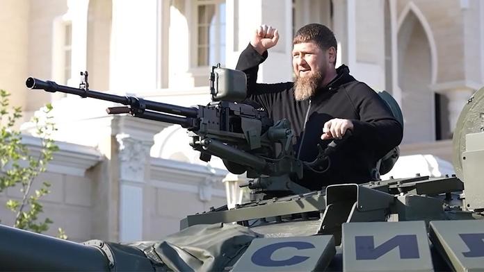 Kadyrov se postavil za Putina. Čečenská armáda vyrazila do boje s wagnerovci