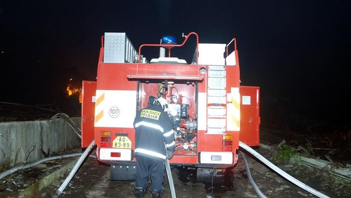 V Doksech na Kladensku bouchlo v rodinném domě, nikdo se nezranil