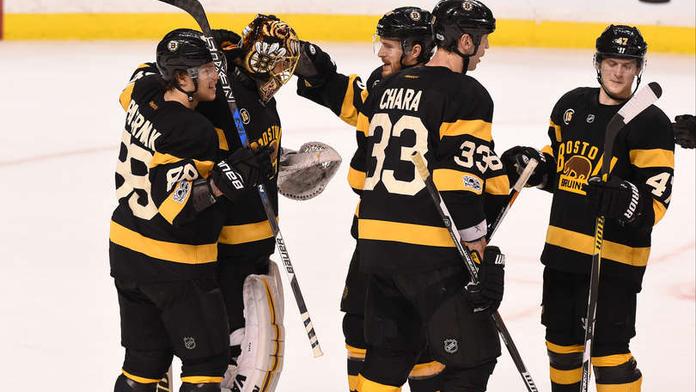 Pastrňák pomohl k výhře Bostonu, Neuvirth vychytal Toronto