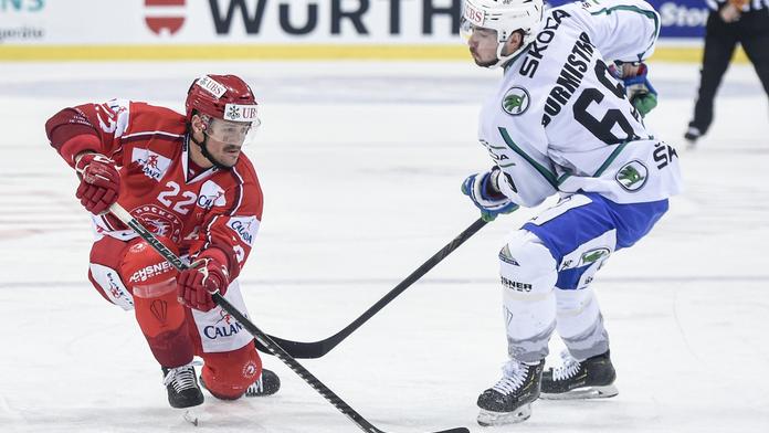 Kuriozní branka! Třinecký útočník pomohl šťastnou trefou k postupu