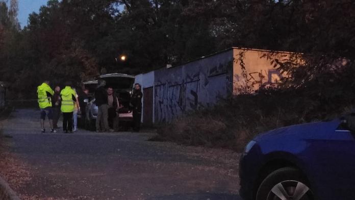 U řeky v Plzni našli mrtvého muže! Policie má podezření na vraždu