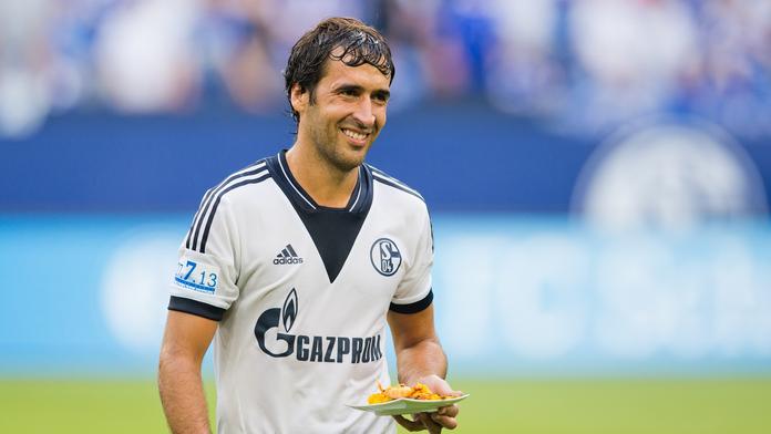 Schalke hledá cestu z krize. Na lavičku láká legendárního Raúla
