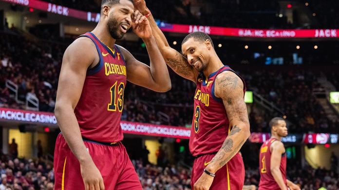 Lidé hledají "neznámého" hráče z NBA, randí se správnou ženou