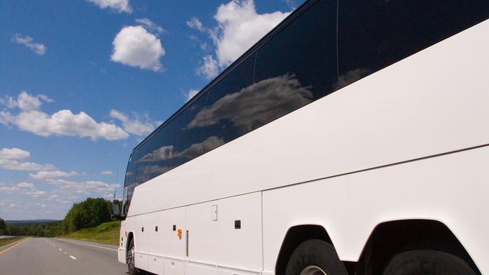 Horor na cestě do Itálie! Autobus plný Čechů zachvátily plameny