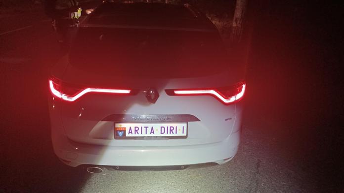 Řidička "z jiné dimenze" dala policistům zabrat. Měla vymyšlené doklady i espézetku