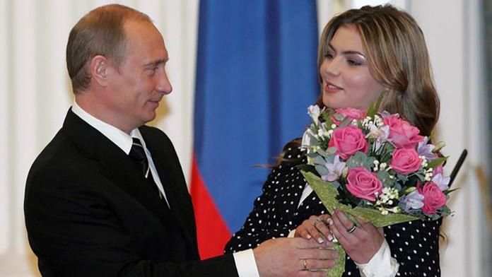 Putinova milenka má nakupovat luxusní sídla v Turecku. Chce se vyhnout sankcím