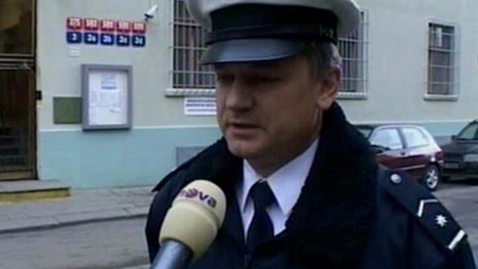 Kasaři utekli od vraku havarovaného auta