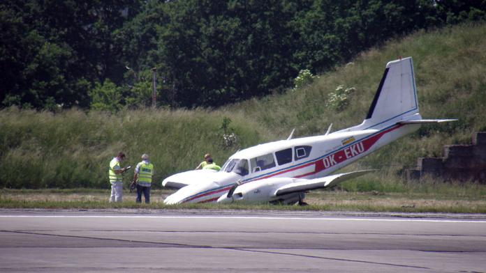 Pilot si zdříml v kokpitu, letiště minul skoro o 50 kilometrů!
