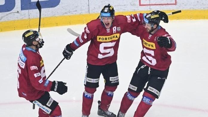 Sparta spláchla Liberec a postupuje do semifinále. Pardubice mají mečbol