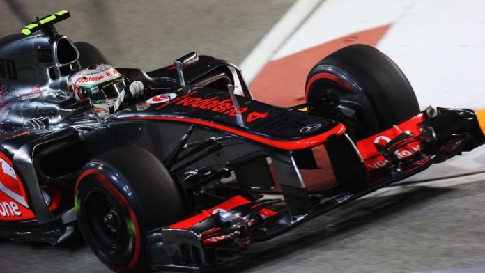 Úvodní trénink v Abú Zabí vyhrál Hamilton, odpoledne dominoval Vettel