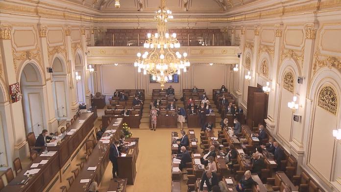 Poslanci jednali o Ukrajině, rozpočet je na programu v pátek