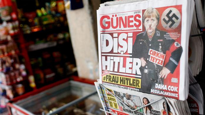 "Frau Hitler": Turecký list přirovnal Merkelovou k nacistickému vůdci