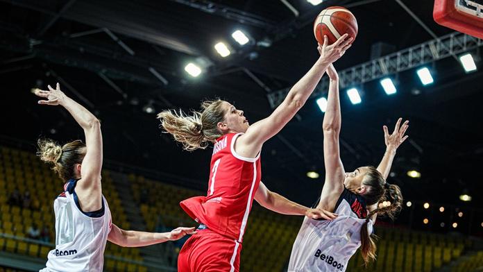 České basketbalistky měly skvělý finiš. Na Rusky to ale nestačilo