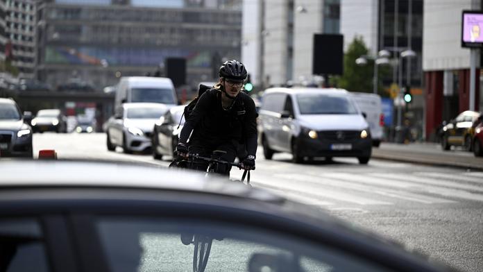 První hlavní město razantně zakročí proti autům se spalovacím motorem. Vykáže je z centra