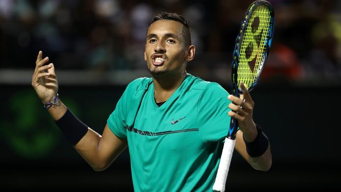 VIDEA: Bouřlivák Kyrgios: Nejdřív úder roku, potom rozmlátil raketu!&nbsp;
