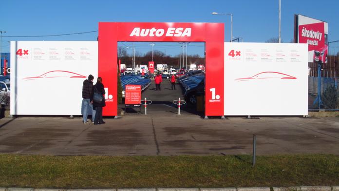 Auto ESA zaznamenalo v listopadu historický rekord