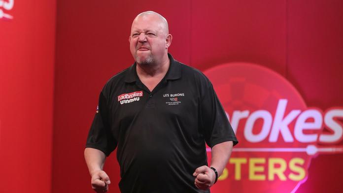 Famózní King neztratil ve dvou zápasech ani leg. Peter Wright končí