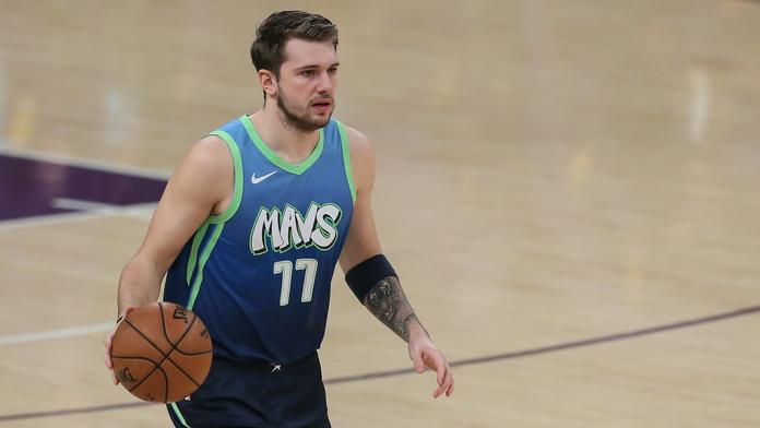 Slovinský talent Dončič drtí NBA, LeBron dotáhl Lakers k dalšímu vítězství