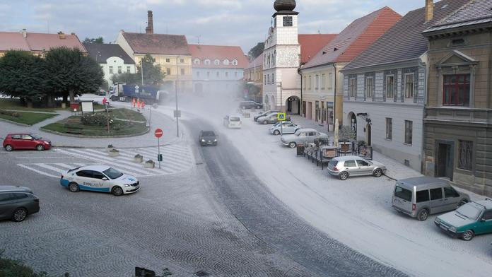 Lidé ve Volyni nemohli dýchat! Město pokryl jemný bílý prášek