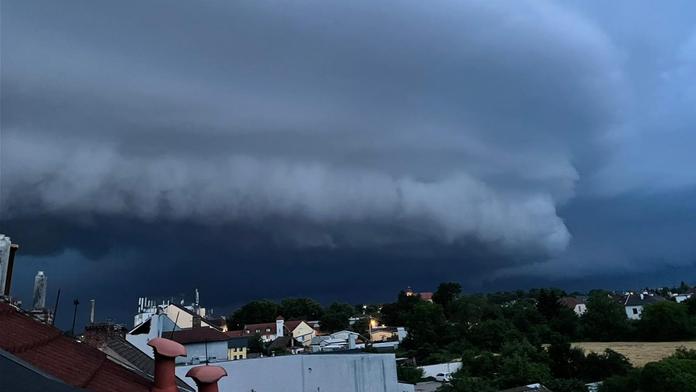 Meteorologové slibovali bouřky, žádné ale nepřišly. Vysvětlili proč