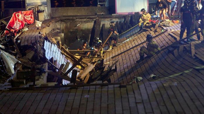 Pod tanečníky se zřítilo molo. Záchranáři odvezli 266 zraněných