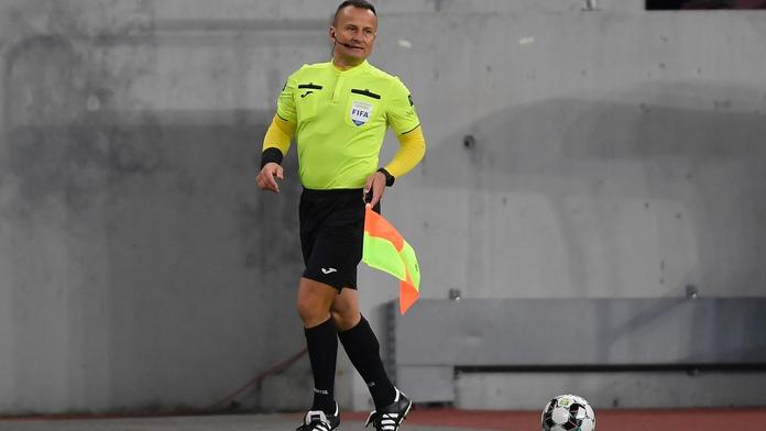 Sudí chtěl podpis od Haalanda, za trest si v Rumunsku nezapíská