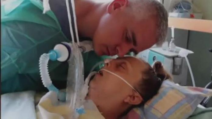 Rodina se učí žít po smrti Majky. Její poslední slova rvou srdce