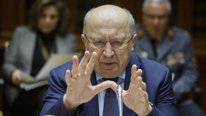 Ruské útoky v Evropě budou sílit, varoval eurokomisař. Příkladem má být Polsko