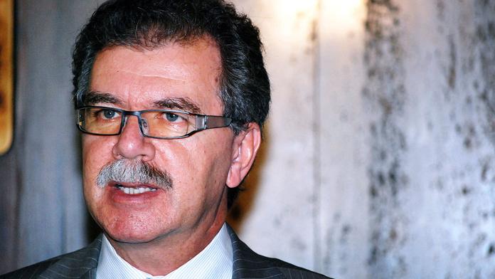 Hygienik Vít si musí vzít volno, jinak přijde o práci, vzkázal Nečas