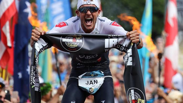 Šampion přišel s bláznivým nápadem. Doma zdolá triatlonového Ironmana