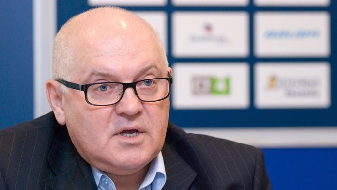 Manažeři extraligových klubů jednali šest hodin, Šulc o funkci nepřišel