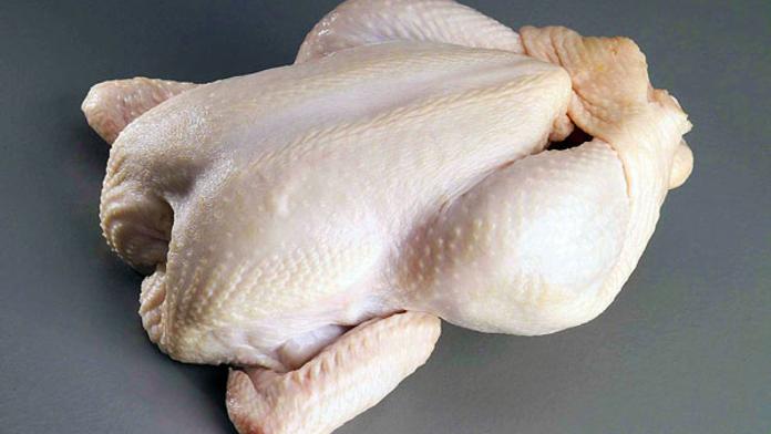 Další napumpované kuřecí maso antibiotiky! Celých 22 tun!