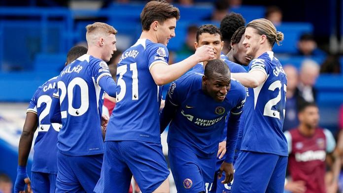 Další debakl pro West Ham, od Chelsea schytal bůra. Naděloval i Liverpool