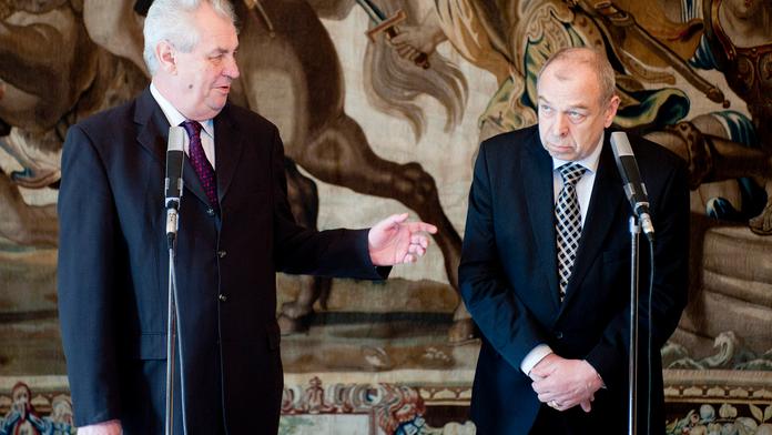 Zeman ovládá i část ČSSD: Pražskou kandidátku prý povede jeho spojenec odborář Zavadil